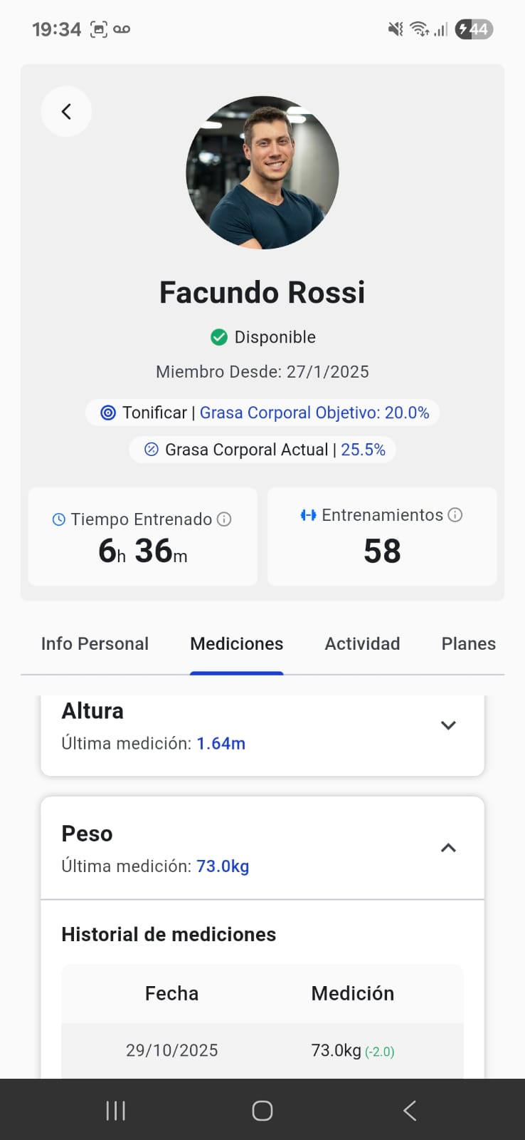 Pestaña de mediciones en la app móvil